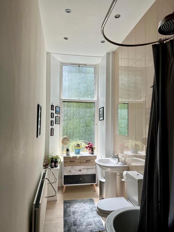 Beautiful Double Room In Idyllic West End Townhouse Glasgow Exterior foto